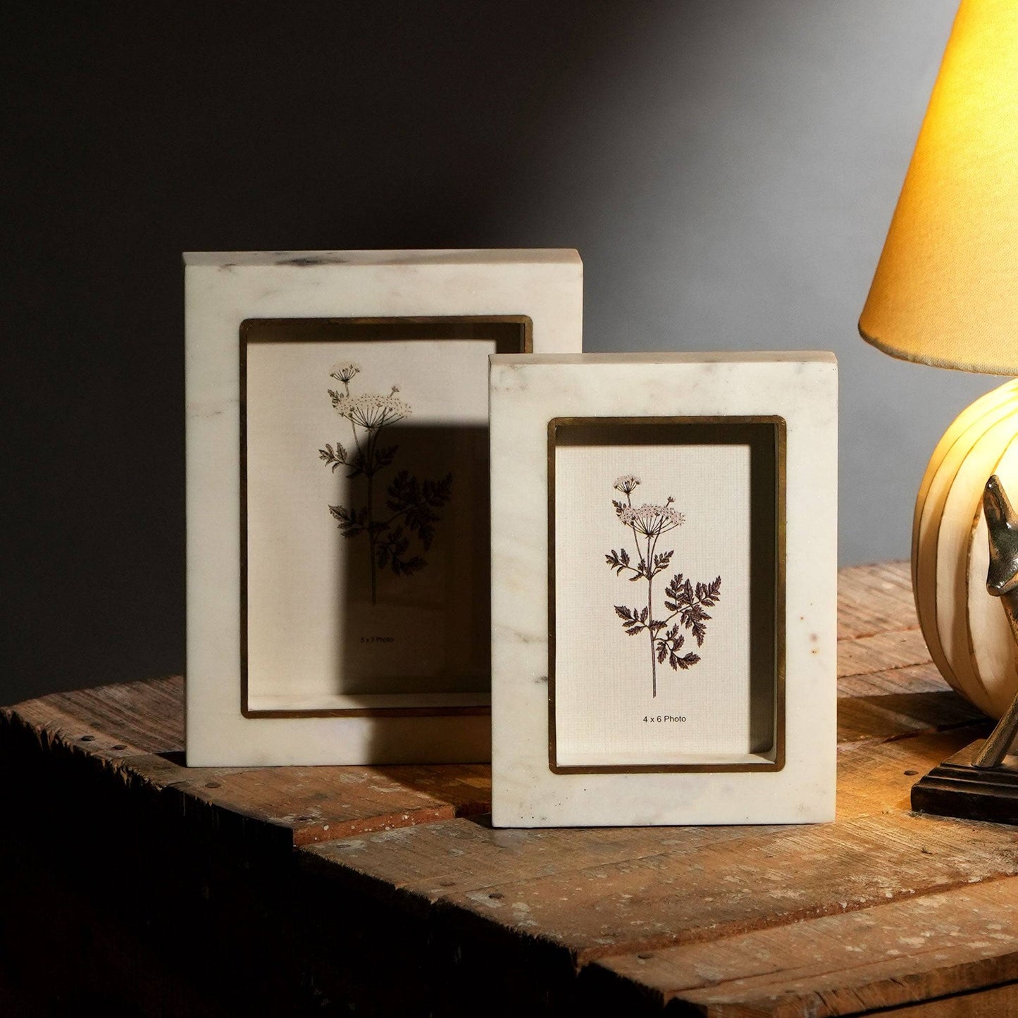 LINA Marble Frame