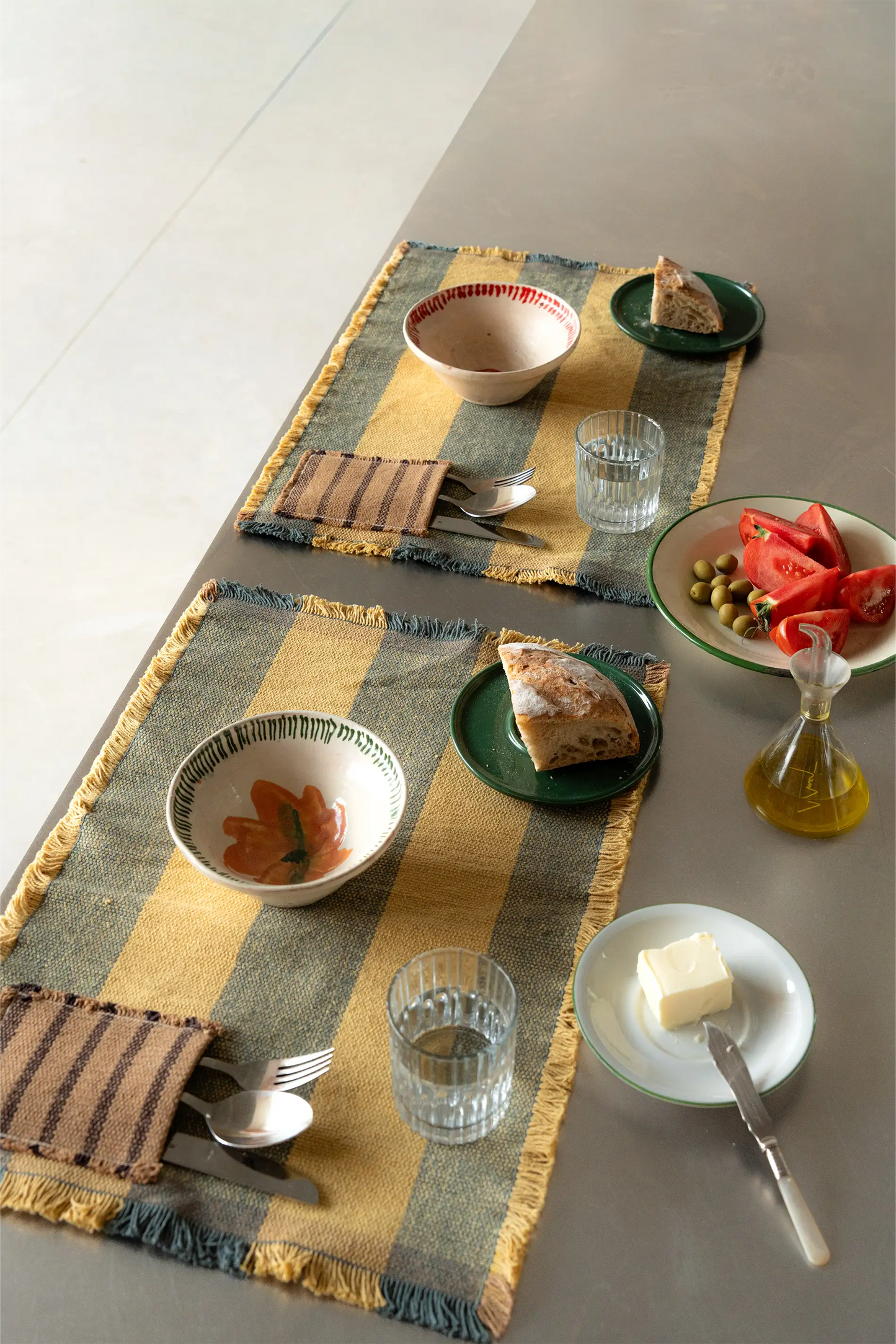SAÏA Terrazzo Handloom Placemat Set
(Pack of 2 with Cutlery Pocket)